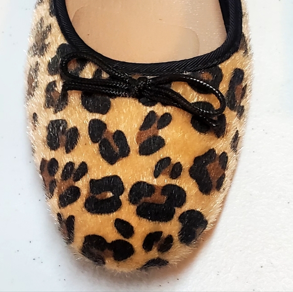 Afeetsing Leopard Flats - Picture 4 of 12